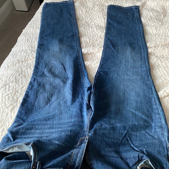 EUC Women’s Straight Jeans, Medium Wash / Size: 16 - Picture 4 of 4